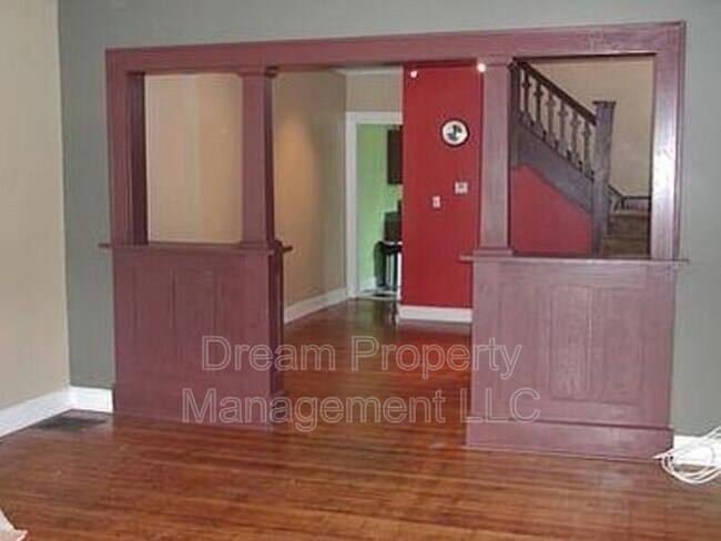 Foto del edificio - 2424 N Delaware St