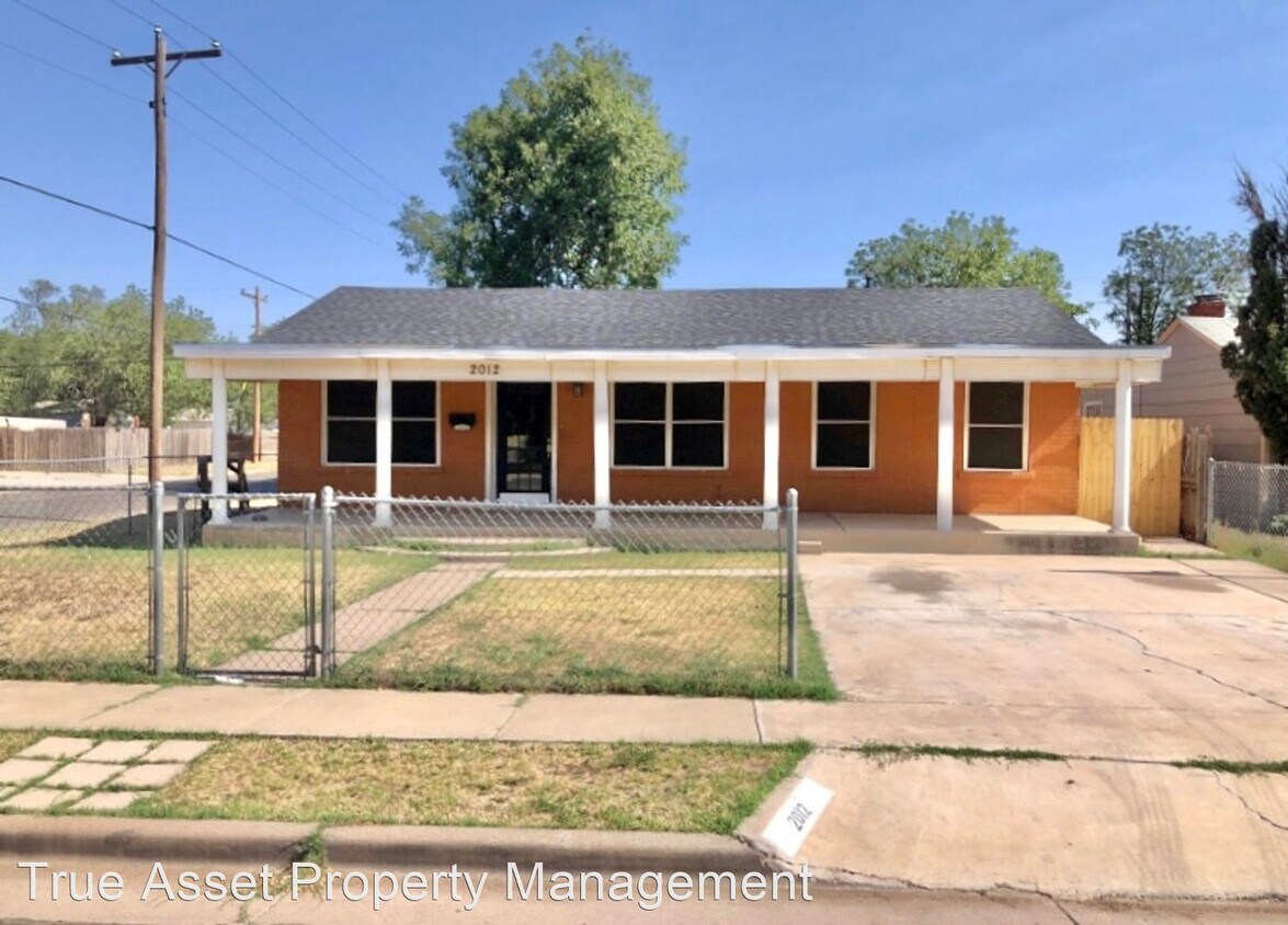 4 br, 2 bath House 2012 31st St House for Rent in Lubbock, TX