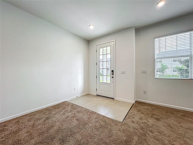 Building Photo - 9824 Walkway Dr