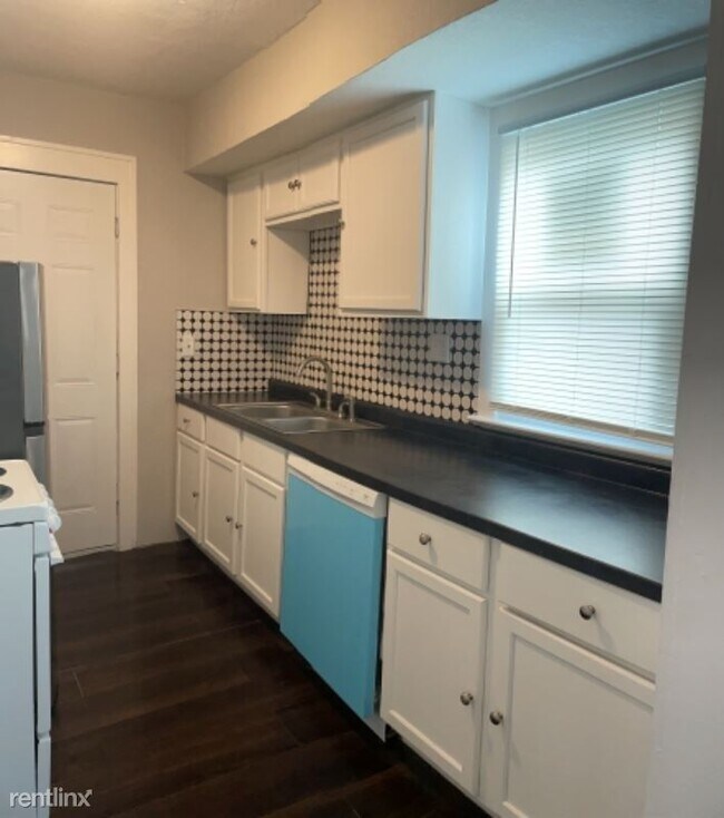Foto del edificio - 2 br, 1 bath House - 6823 Chestnut Ave