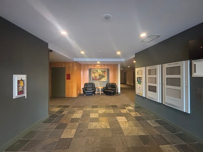 Building Photo - 8180 Granville Av