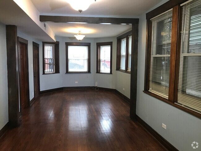 Building Photo - 3043 W Belden Ave