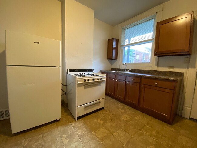 Photo - South Oakland 2BR Duplex with Back Yard Sp... Townhome