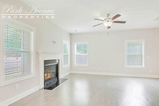 Building Photo - 501 Holden Forest Dr