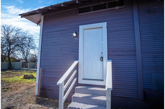 Photo - 4115 S Presa St Apartment