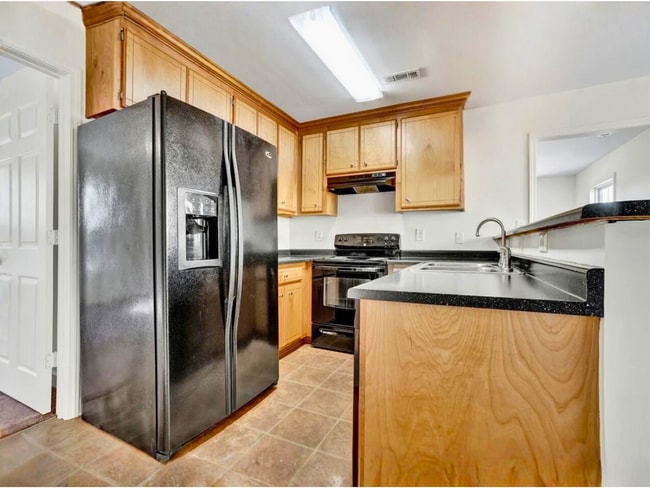 Foto del edificio - 305 S Calhoun St