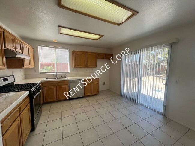 Building Photo - 3 Bedroom Single Story Home for Rent in We...