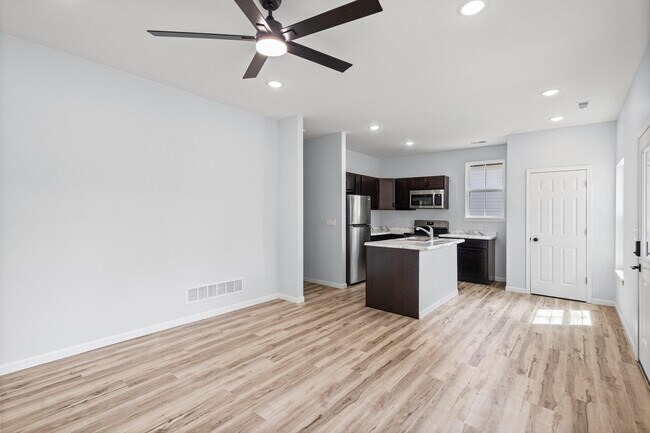 Foto del edificio - 1420 N Washington St