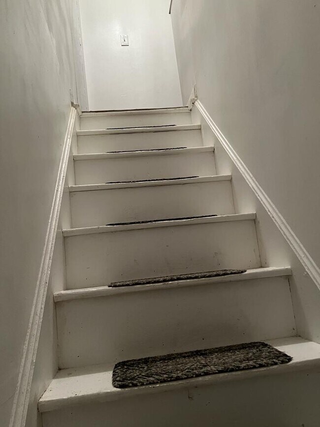 Foto del edificio - 821 E Pine St