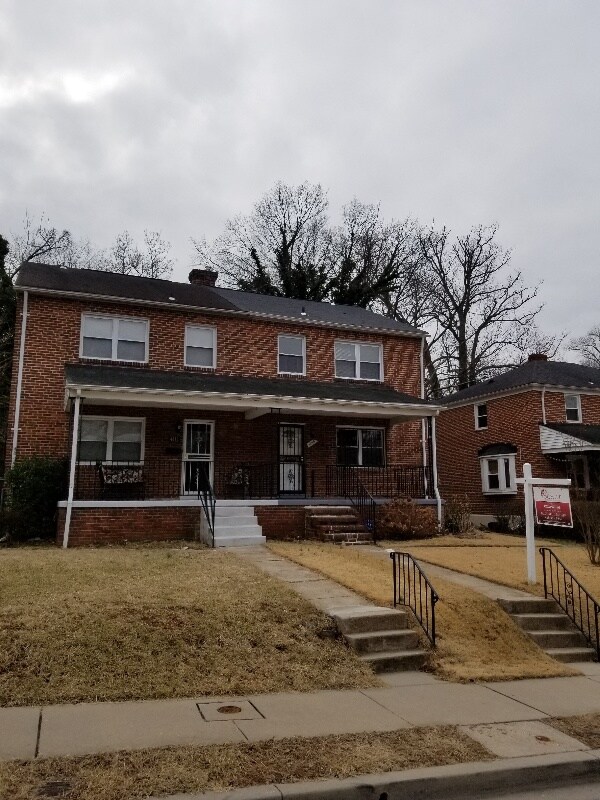 Primary Photo - 4015 Duvall Ave