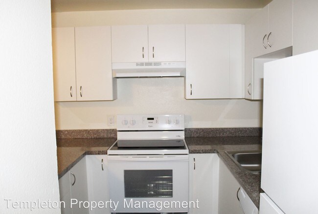 Building Photo - 665 NE 178th Ave