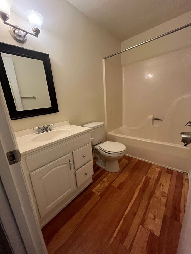 Building Photo - Live near UNC in a historic home in this spacious studio apartment!