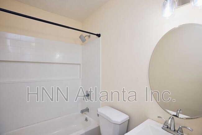 Foto del edificio - 4370 Springwood Terrace