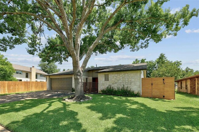 Building Photo - 11327 D-K Ranch Rd