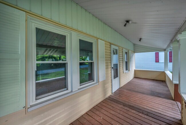 Foto del edificio - 986 Tritt Dr