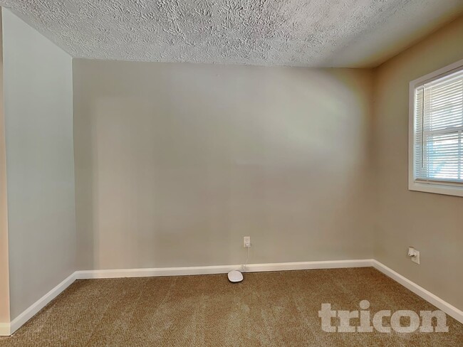 Foto del edificio - 4329 Cedar Ridge Trail