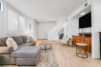 Building Photo - 1325 26th St