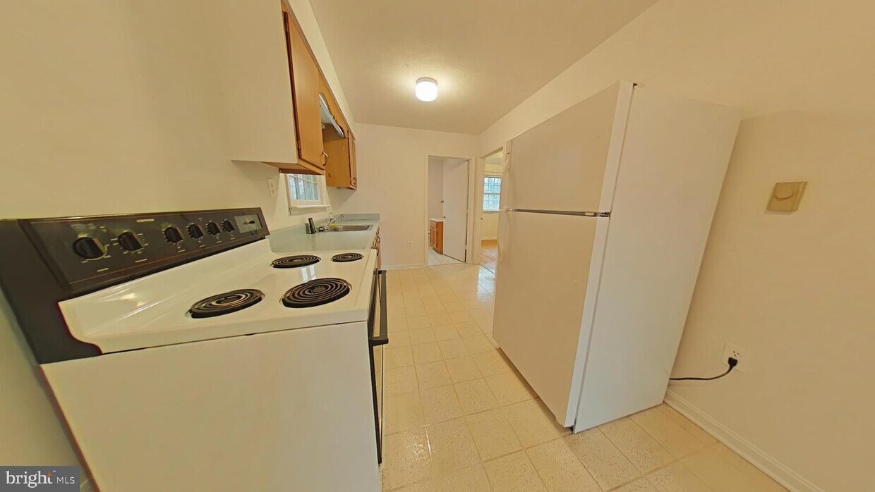 5134 Main St Unit 1, Stephens City, VA 22655 Room for Rent in