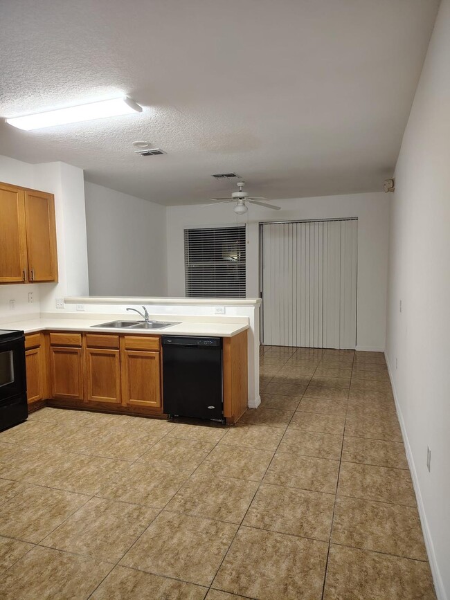 Building Photo - 5443 Paradise Cay Cir