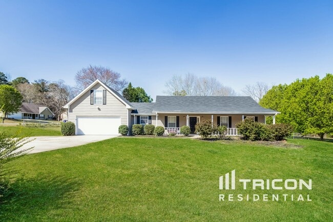 Building Photo - 15 Pine Valley Dr