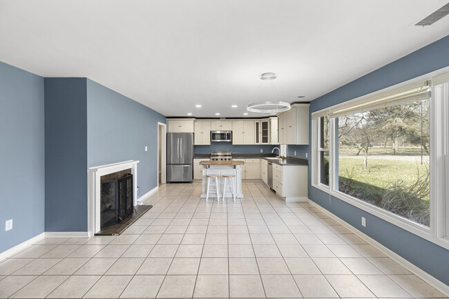 Building Photo - 20635 W 13 Mile Rd