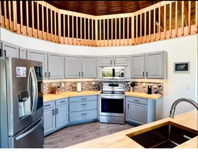 Building Photo - 60 Log Cabin Ln