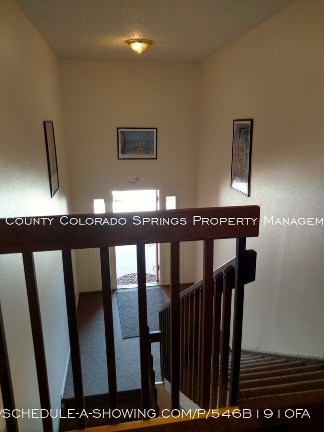 Foto del edificio - 995 Holli Springs Ln