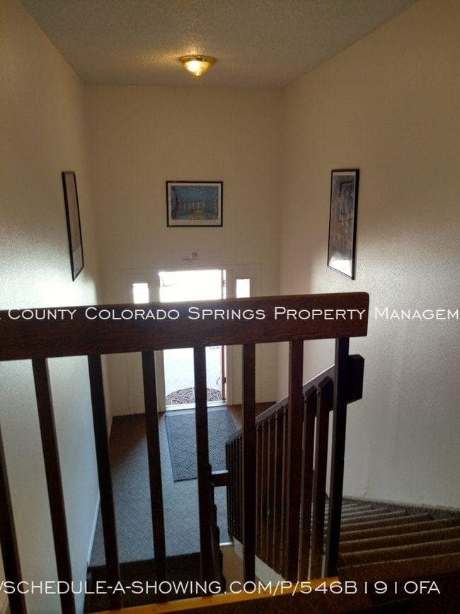 Building Photo - 995 Holli Springs Ln