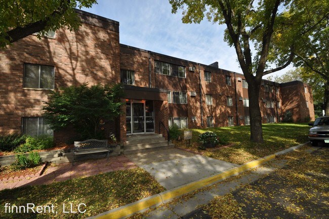 Building Photo - 55 Hyacinth Ave W