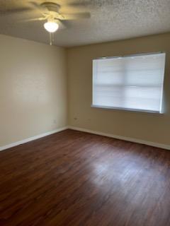 Building Photo - 3202 Matthews Dr