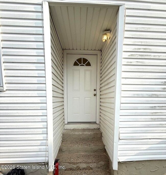Building Photo - 770 Woolley Ave