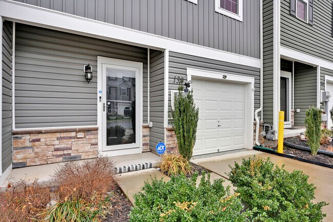 Foto del edificio - 130 Maple Run Dr