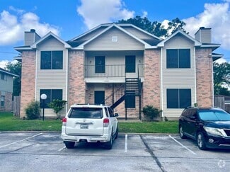 Building Photo - 2220 Millstone Dr