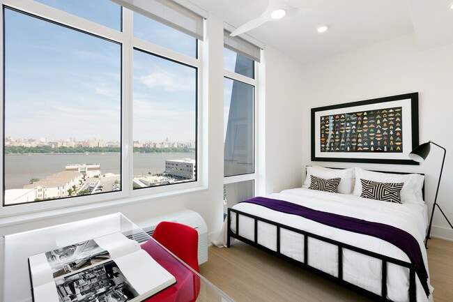 Foto del edificio - 7605 River Rd