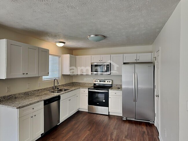 Foto del edificio - 3408 Ravenel Ct