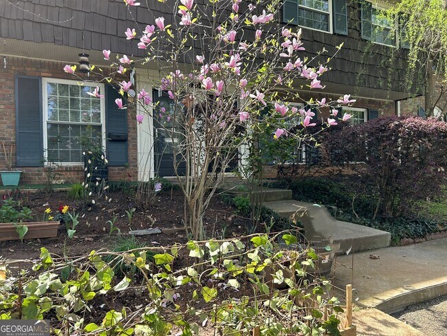 Foto del edificio - 3557 Old Chamblee Tucker Rd