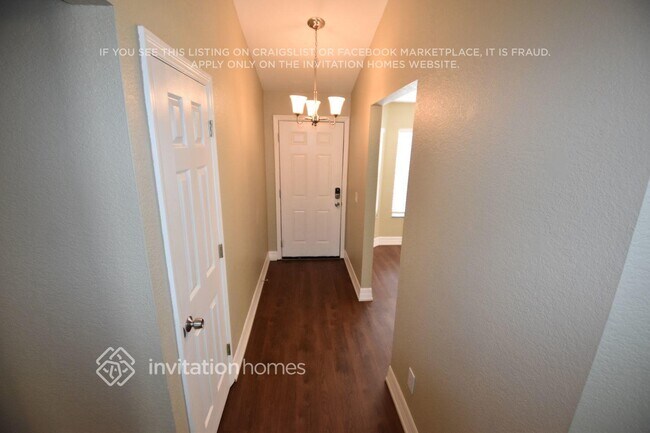 Building Photo - 25913 Aysen Dr