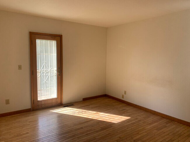 Building Photo - 4717 Lobo Trail