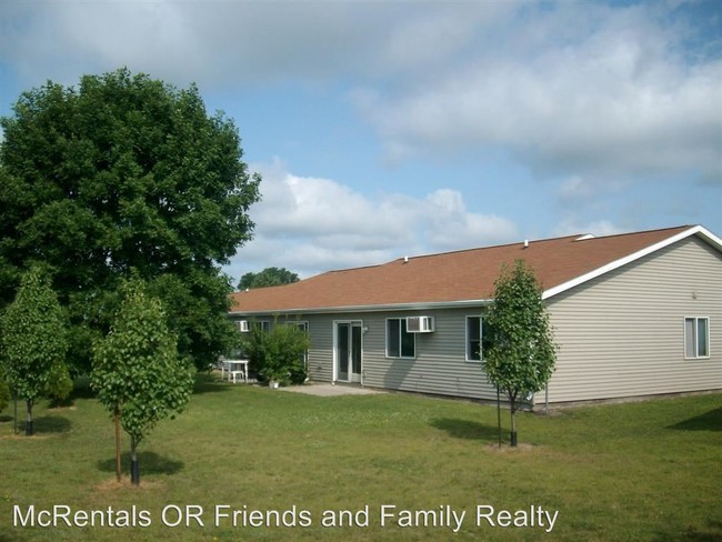 Building Photo - 228-228 Haws Dr