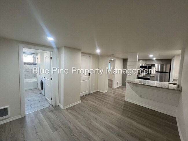 Building Photo - 155 1/2 5th Street