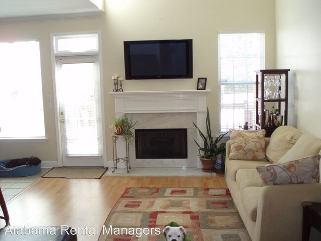 Foto del edificio - 3 br, 2 bath House - 208 Sheffield Court