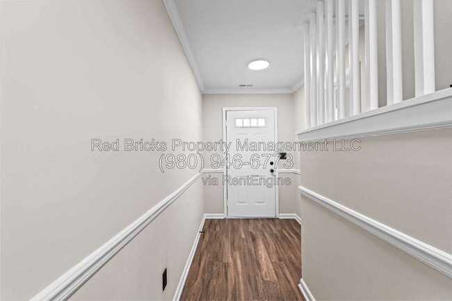 Building Photo - 10212 University Park Ln