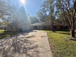 Building Photo - 101 Herwig Bluff Rd Building Photo - 101 Herwig Bluff Rd