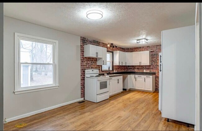 Foto del edificio - 505 W Walnut St