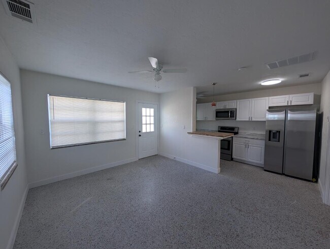 Foto del edificio - 124 146th Ave E