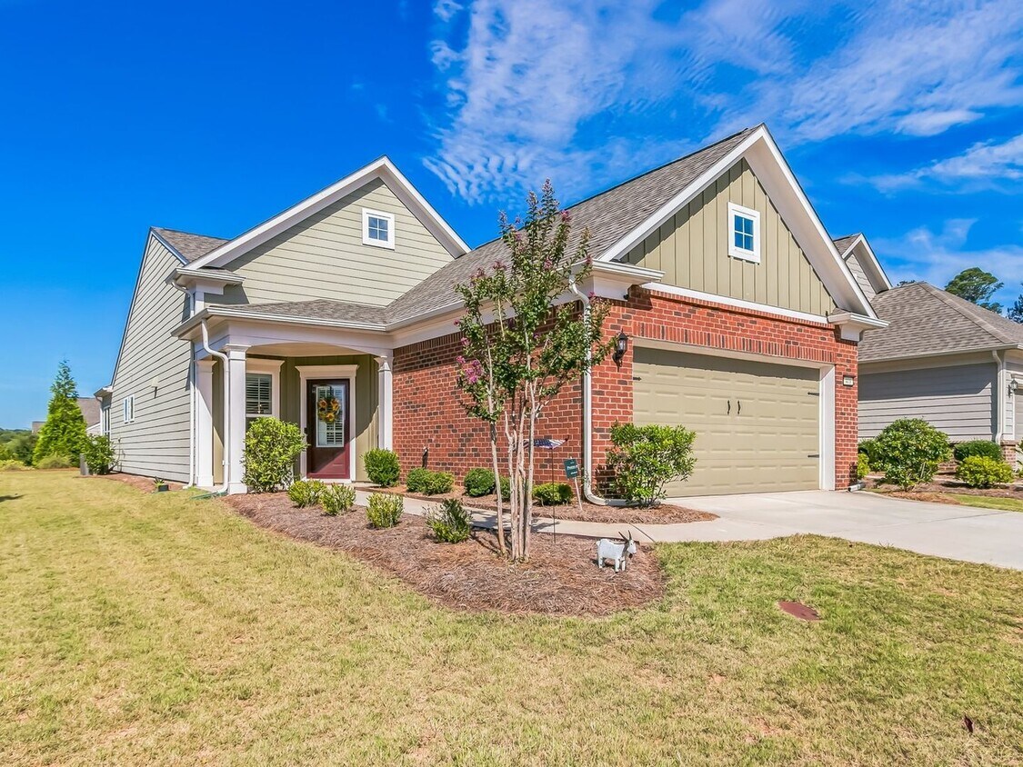 Primary Photo - 2 Bed/2 Bath 55+ Resort Style Community in...