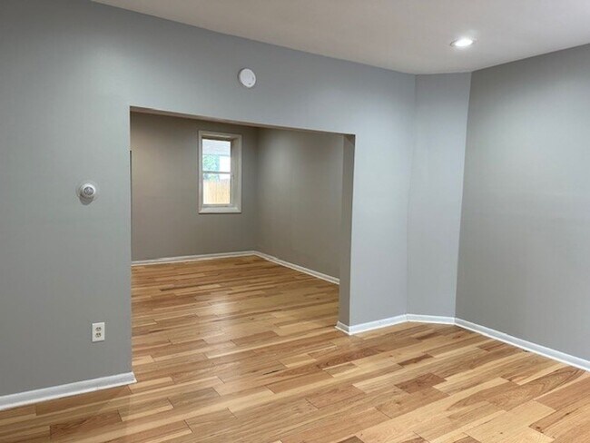 Foto del edificio - 621 Dauphin St