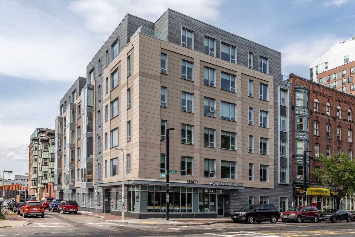 No Brokers Fee, 5 Bed. 2 Full Bathrooms in South End, Eat-in Kitchen, Big Bedrooms, Laundry on a ... - No Brokers Fee, 5 Bed. 2 Full Bathrooms in South End, Eat-in Kitchen, Big Bedrooms, Laundry on a ...