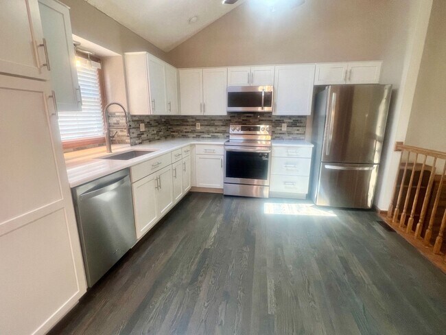 Foto del edificio - Who is looking for a New Kitchen?