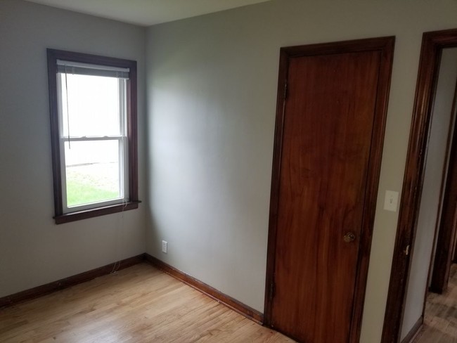 Building Photo - 5464 N. 56th Street - 3 Bedroom House